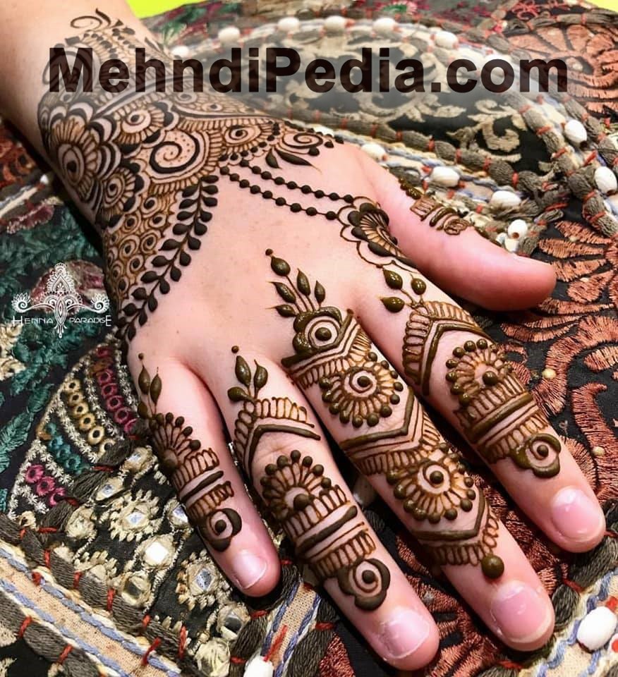 Curve Mehndi design wallpapers free for dulhan