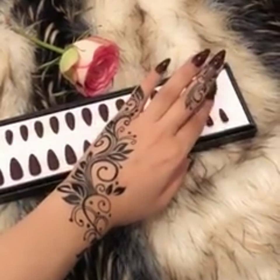 Henna mehndi tattoo designs for hand easy and simple