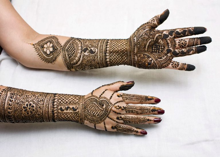 Latest bridal Mehndi Designs Images for left hand