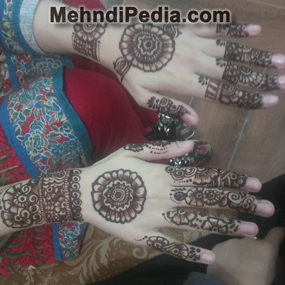 arabic circular shape mehndi designs for bredal and party function
