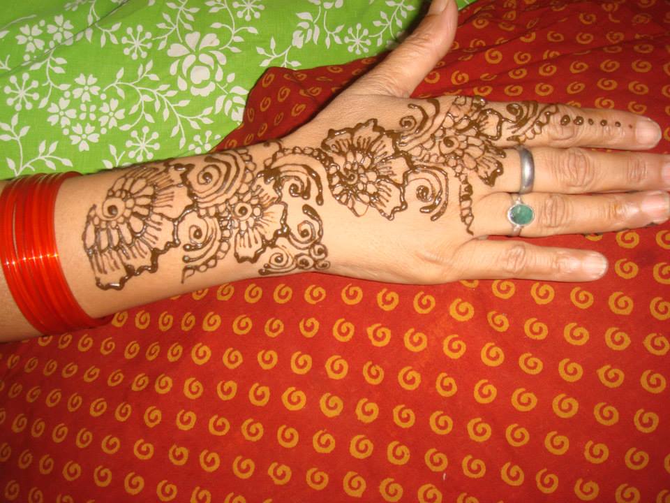 clean and easy hand mehndi designs
