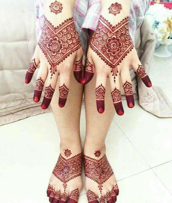 henna patterns feet and hand