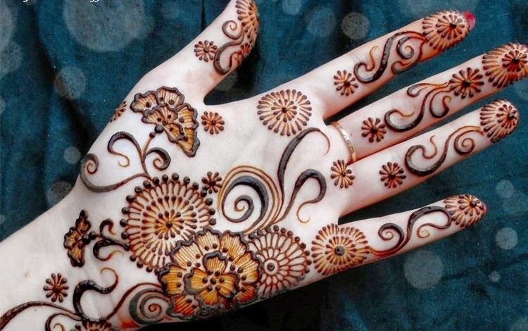 simplue front hand full mehndi design for palm
