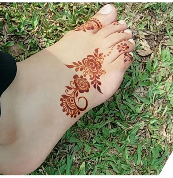 simple henna foot designs
