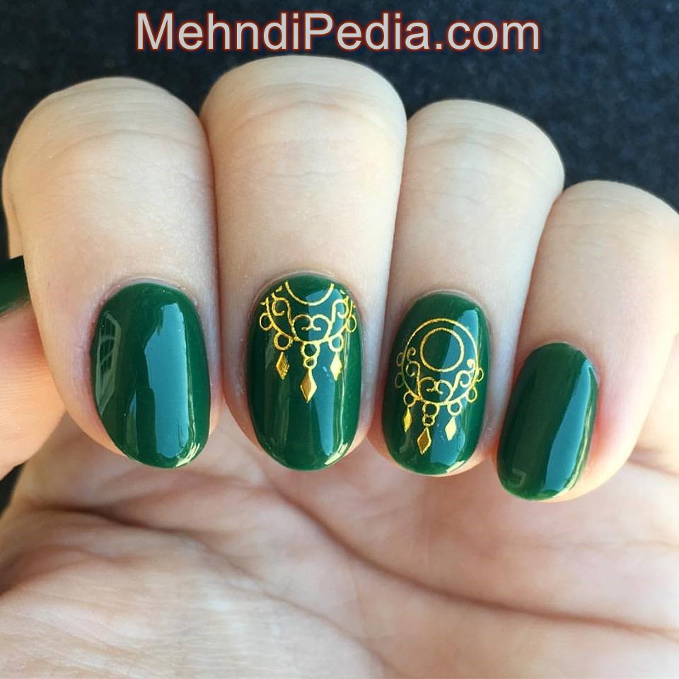 green color simple nail art lines