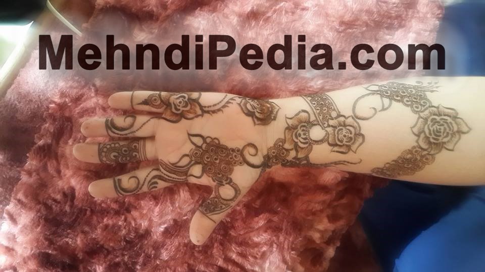 front hand beautiful henna mehndi designs