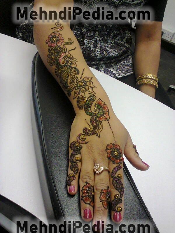 latest mehndi henna designs for hands