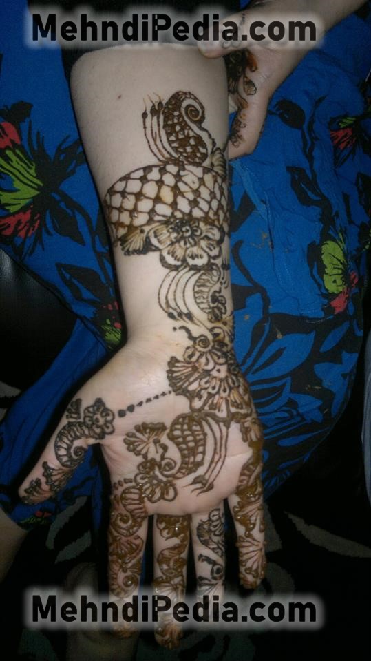 right front side arm mehndi designs easy