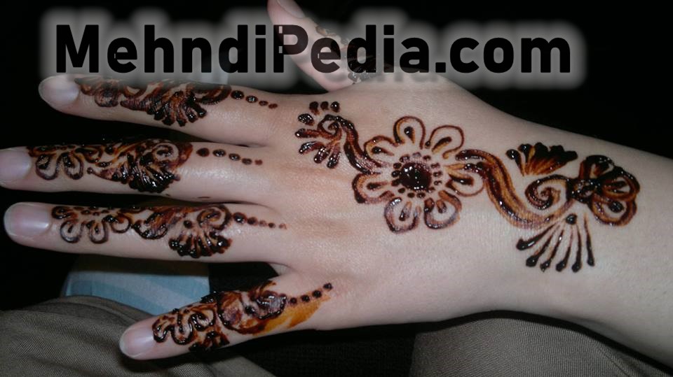 simple back hand henna designs